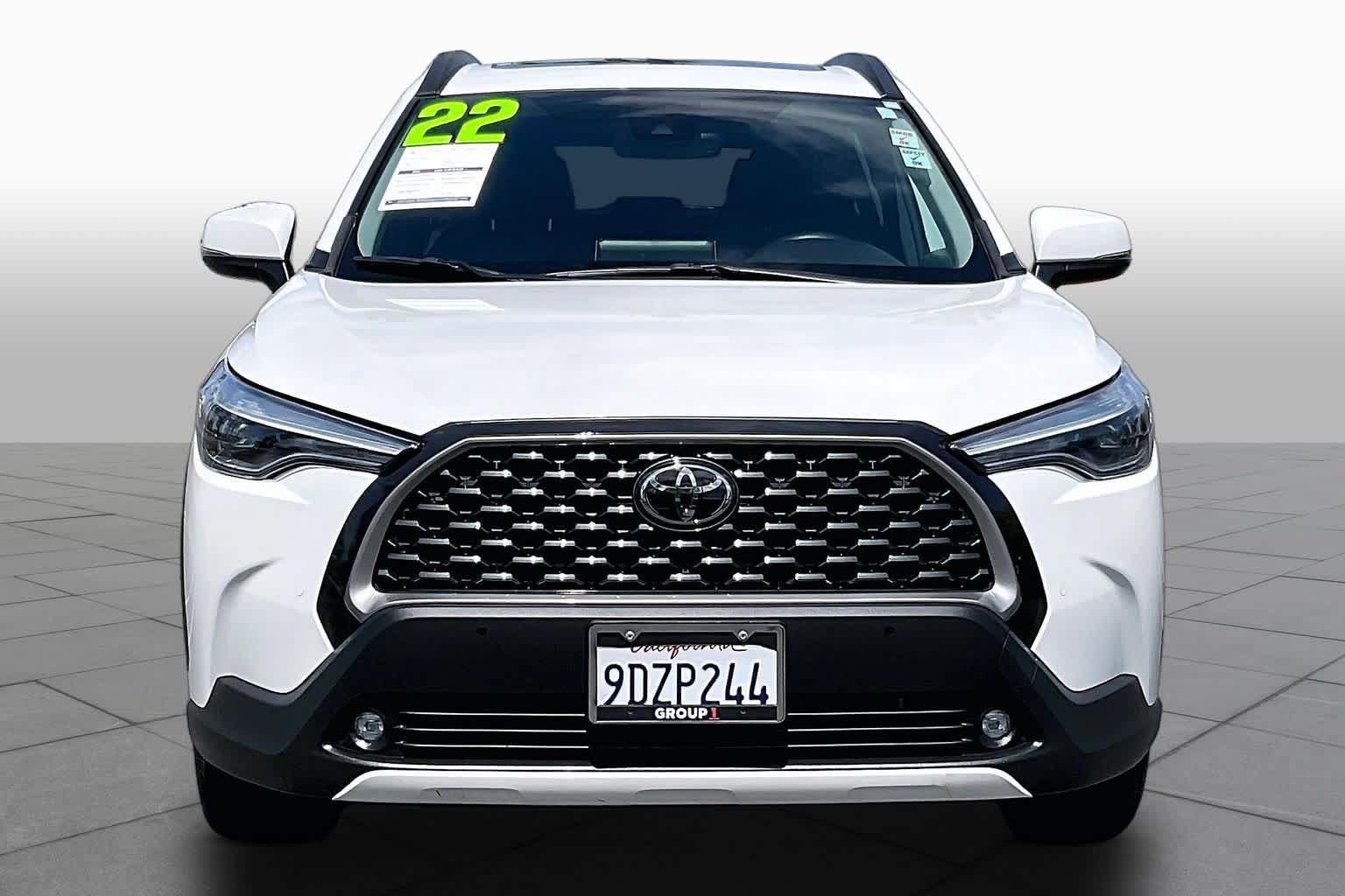Used 2022 Toyota Corolla Cross XLE w/ Convenience Package AWD/4WD image 3