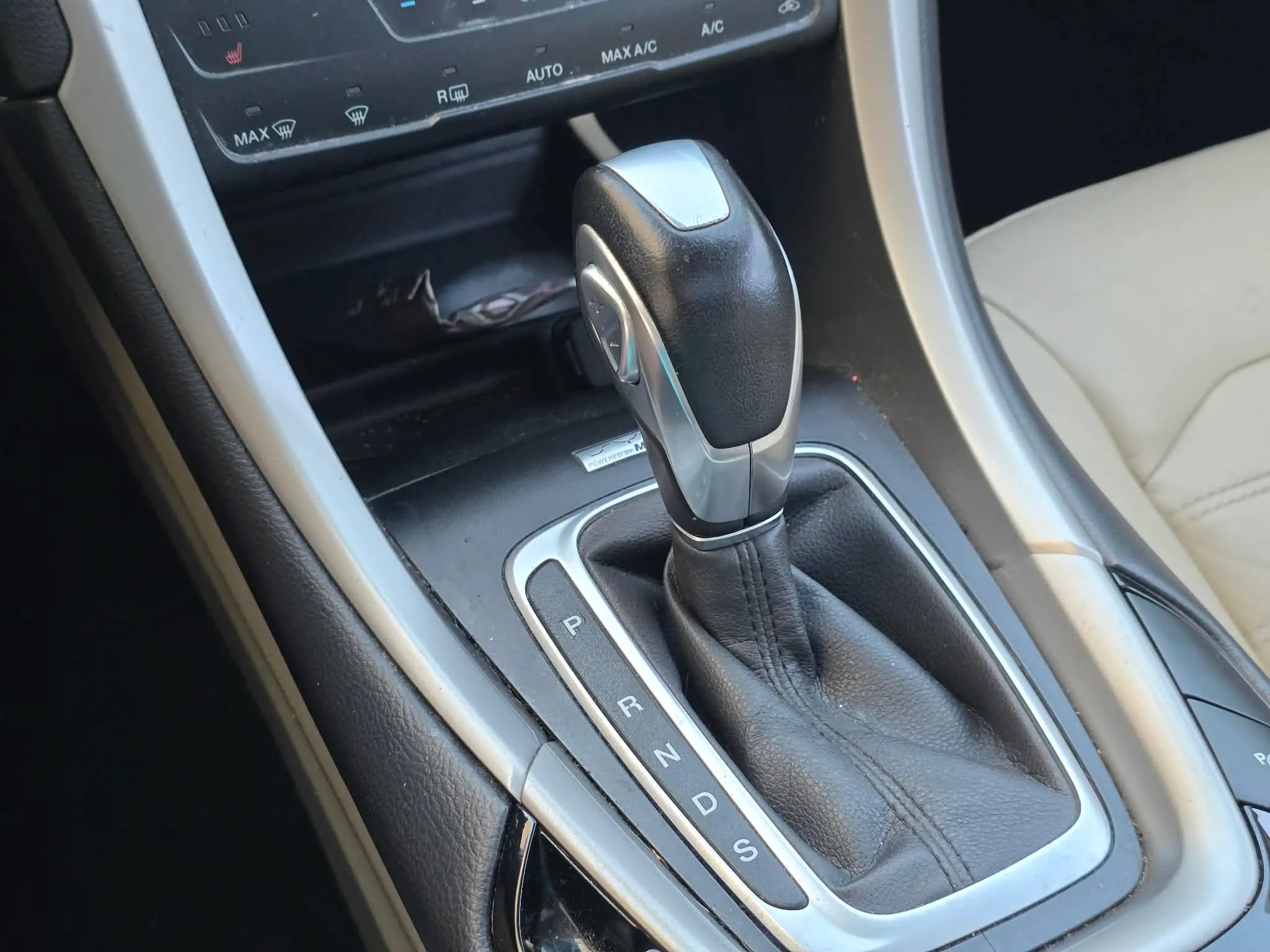 Used 2013 Ford Fusion SE FWD image 23