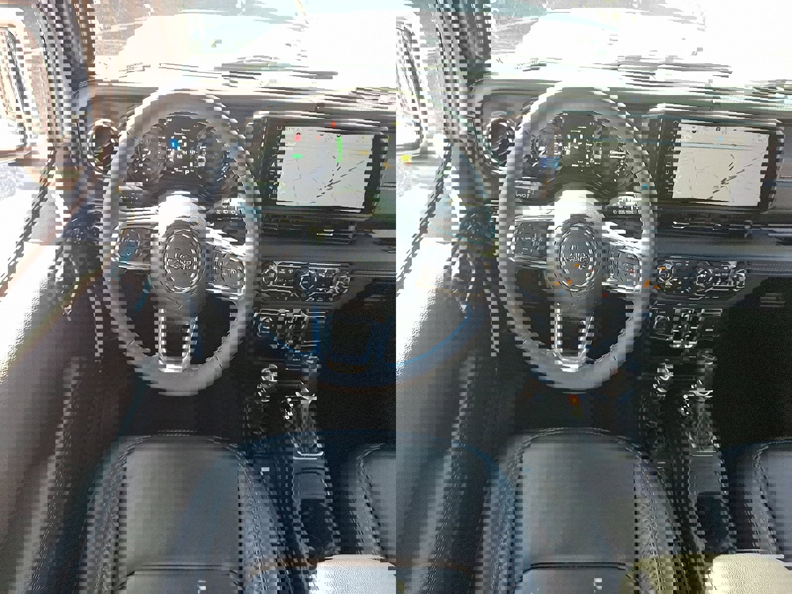 Used 2024 Jeep Wrangler High Altitude image 11