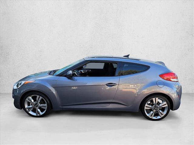 Used 2017 Hyundai Veloster Value Edition FWD image 9