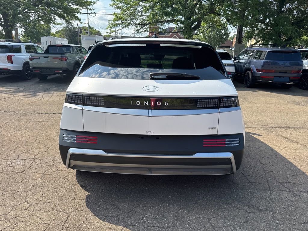 New 2025 Hyundai Ioniq 5 SEL image 6