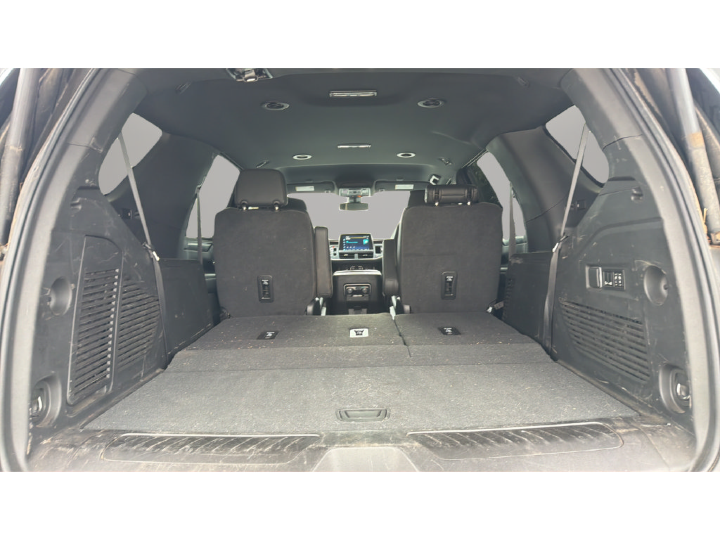 Used 2022 Chevrolet Tahoe LT w/ Luxury Package AWD/4WD image 9
