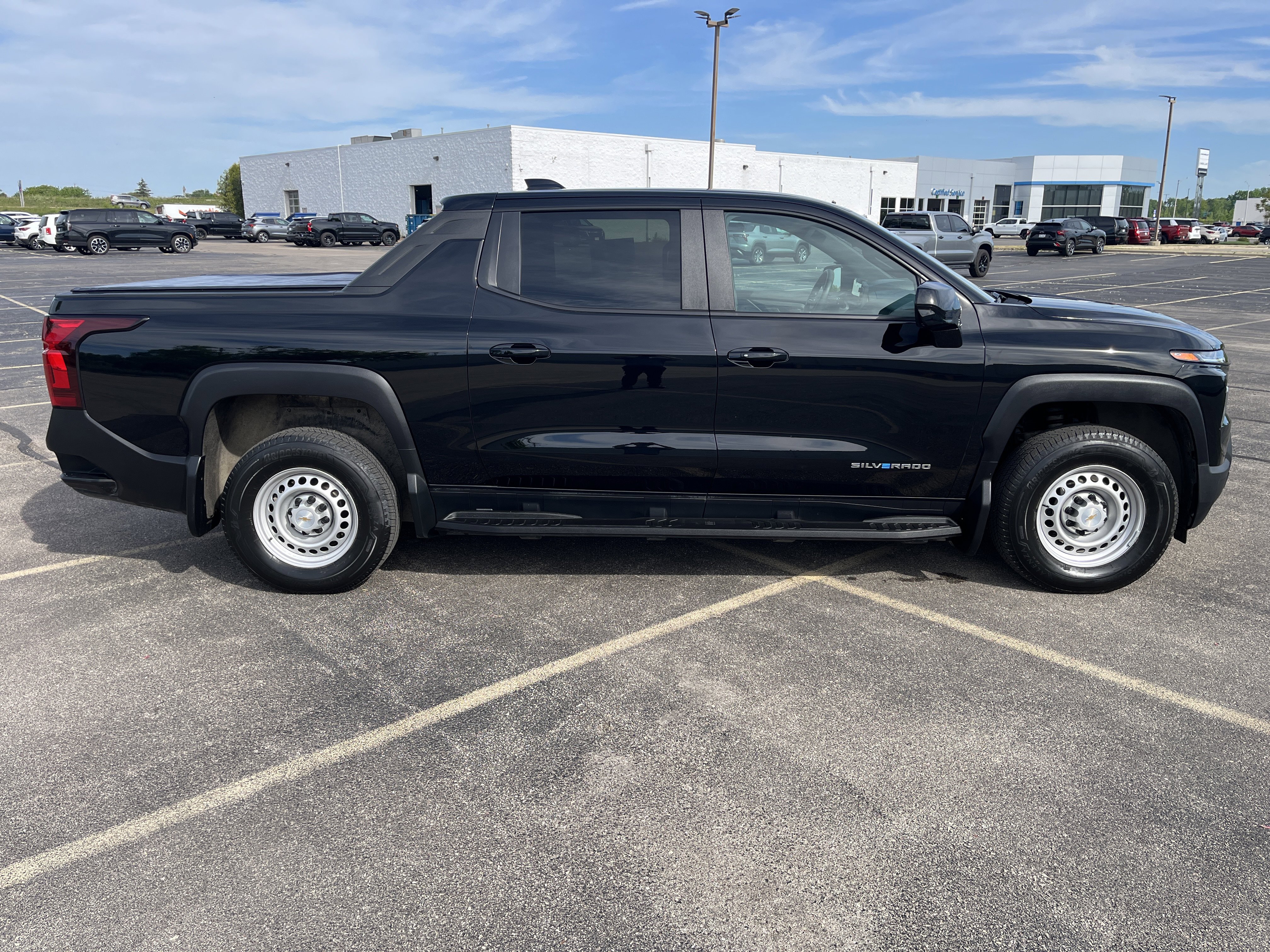 Used 2025 Chevrolet Silverado EV W/T AWD/4WD image 7
