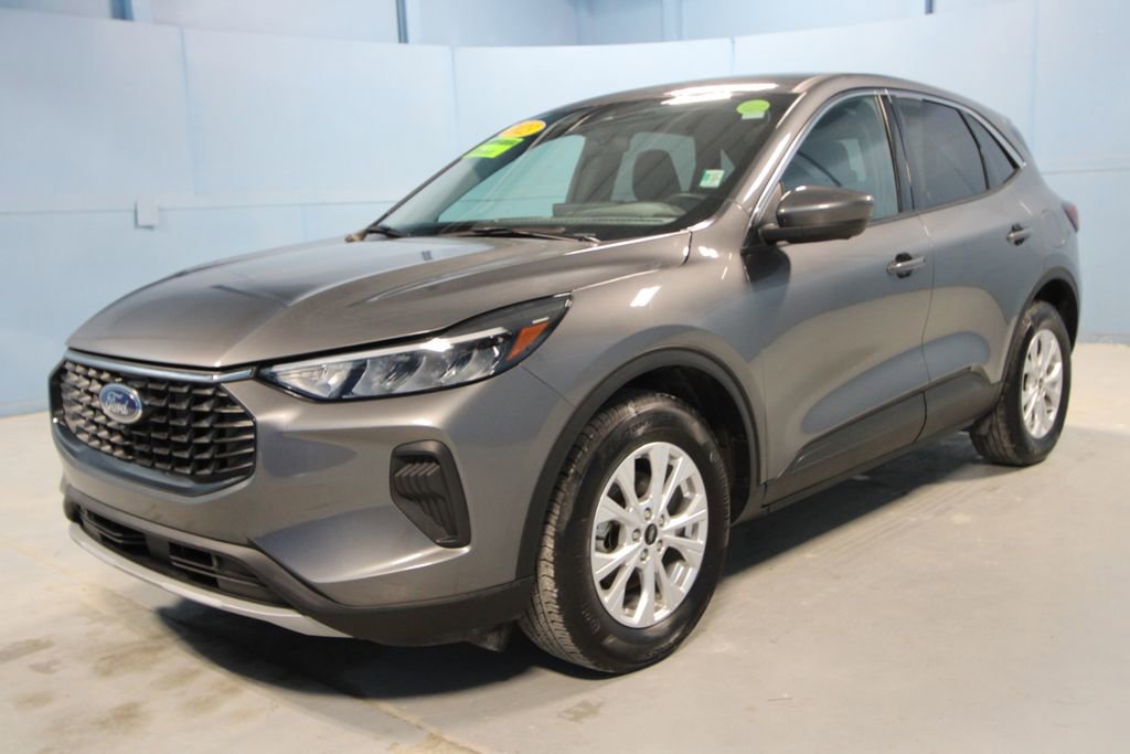 Used 2023 Ford Escape Active w/ Tech Pack #2 AWD/4WD image 25