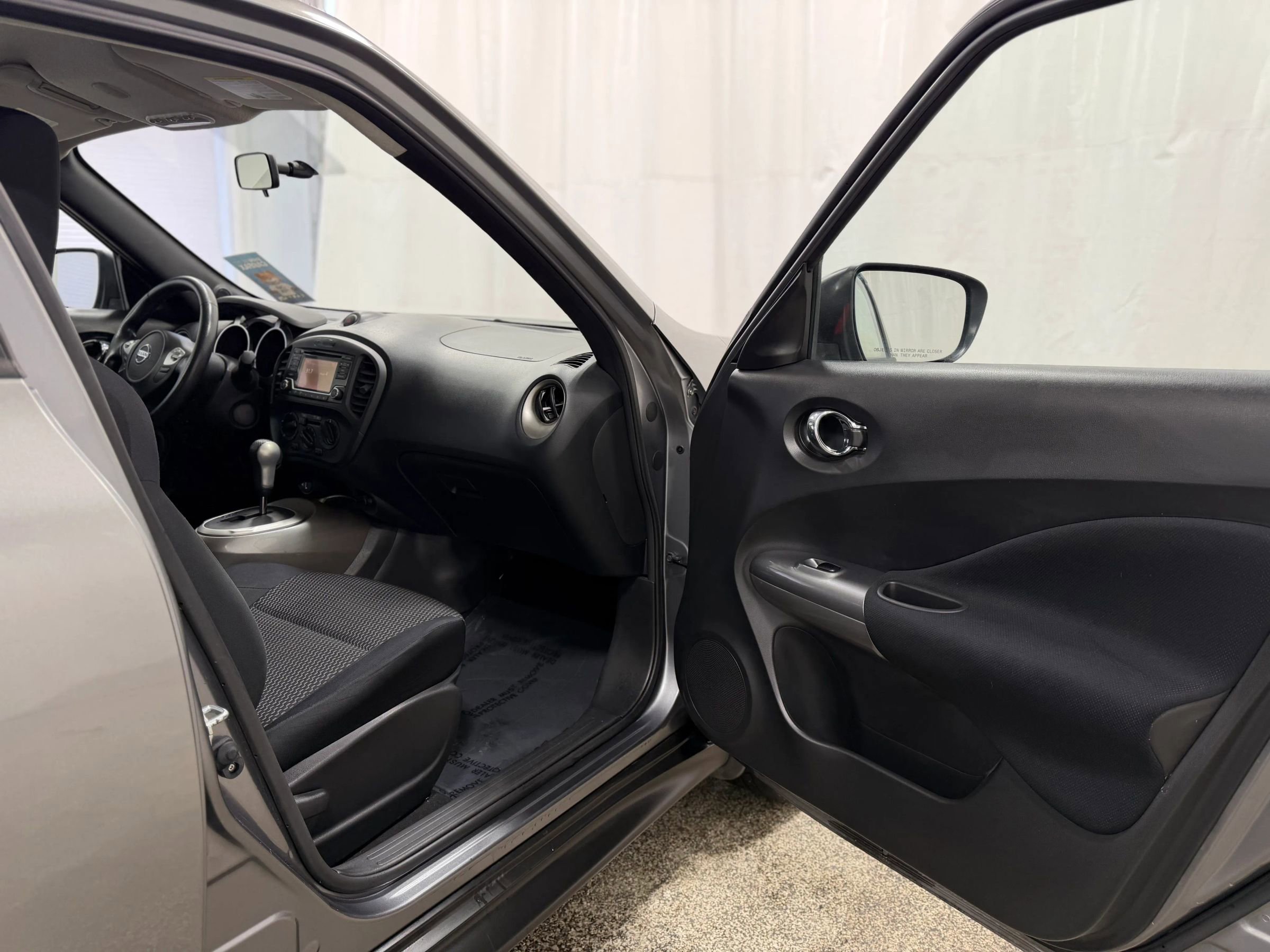 Used 2016 Nissan Juke S FWD image 23