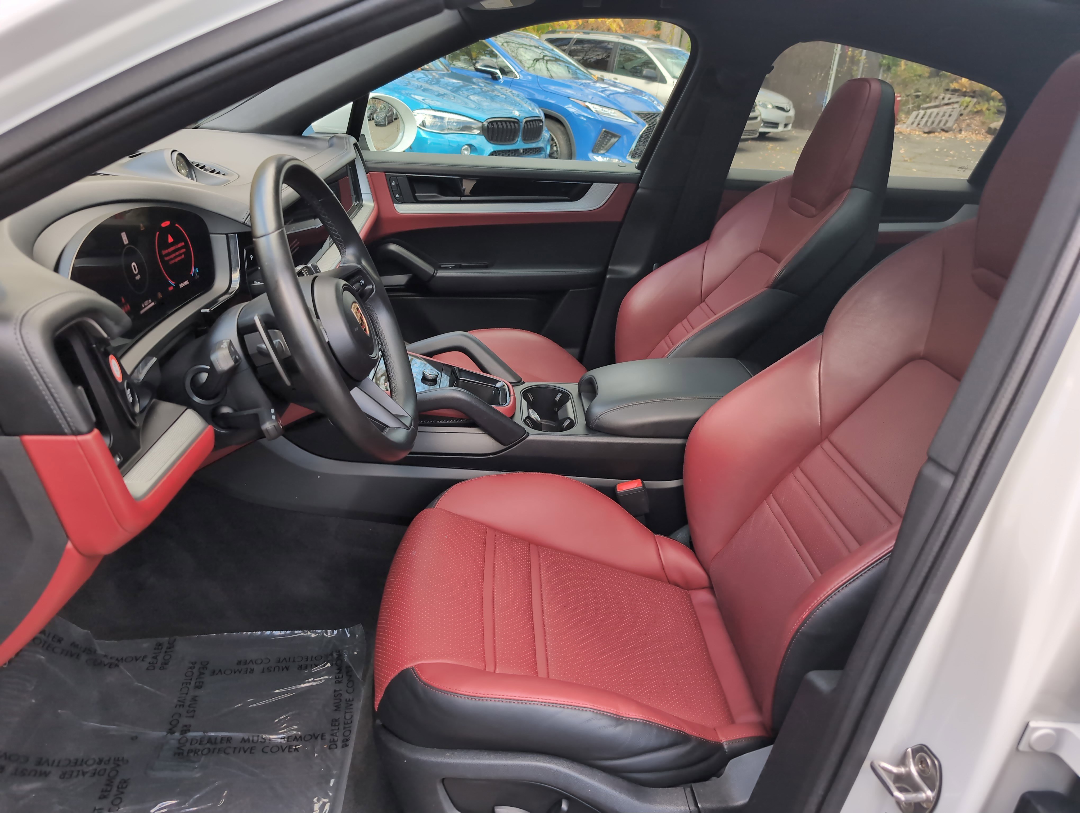 Used 2024 Porsche Cayenne Coupe image 16