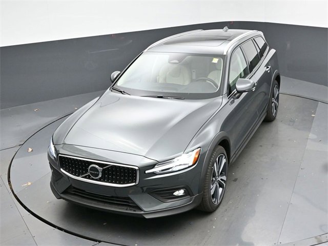 New 2026 Volvo V60 B5 Cross Country Plus w/ Protection Package Premier image 46