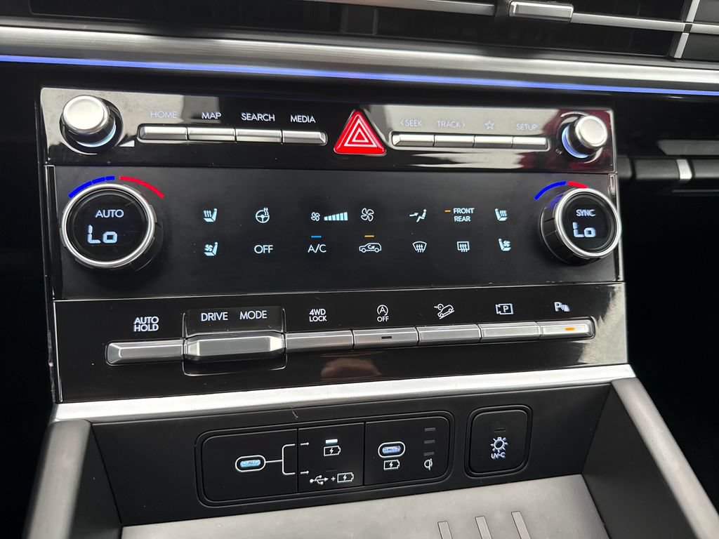 Certified 2024 Hyundai Santa Fe Limited AWD/4WD image 38