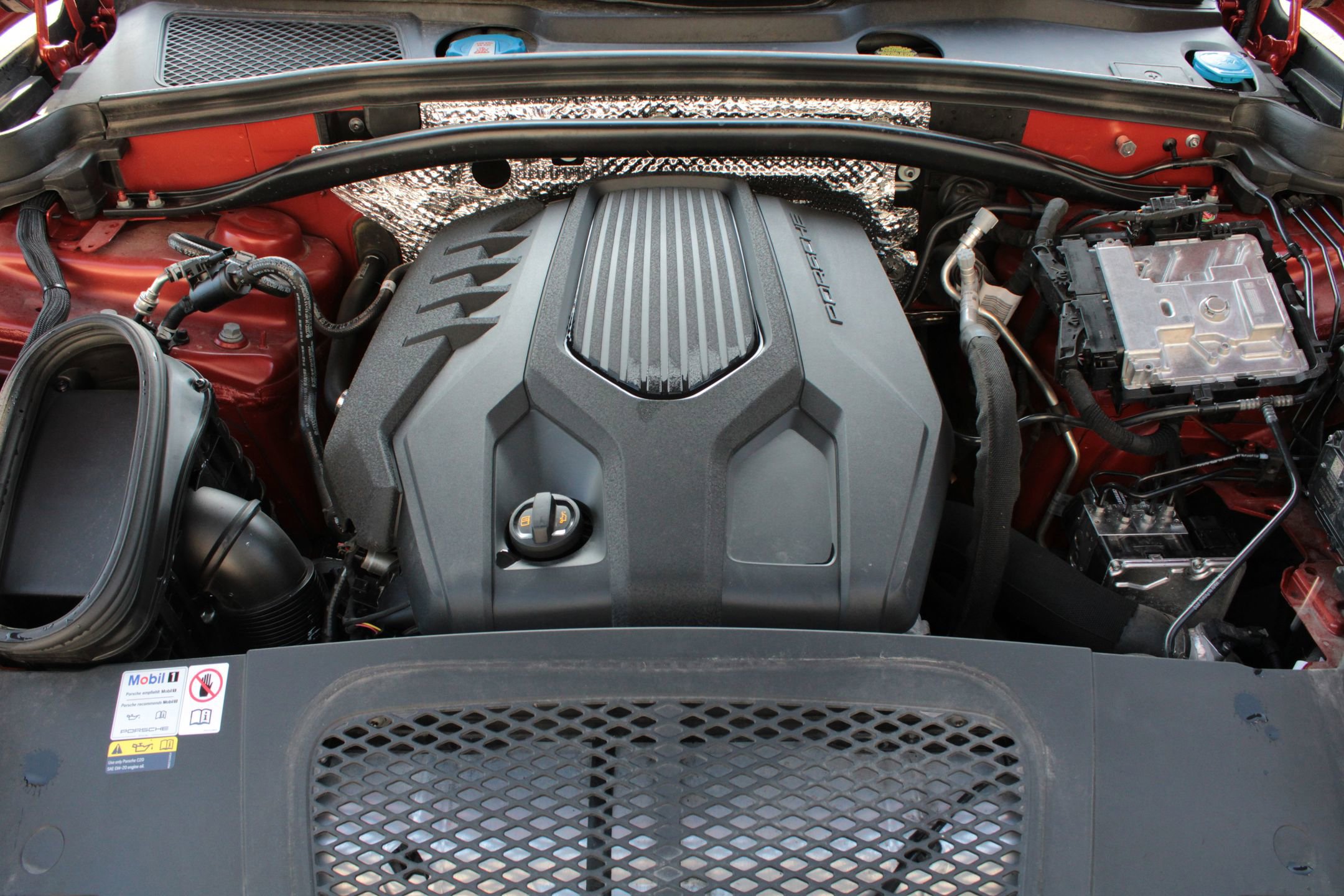 Used 2023 Porsche Macan image 27