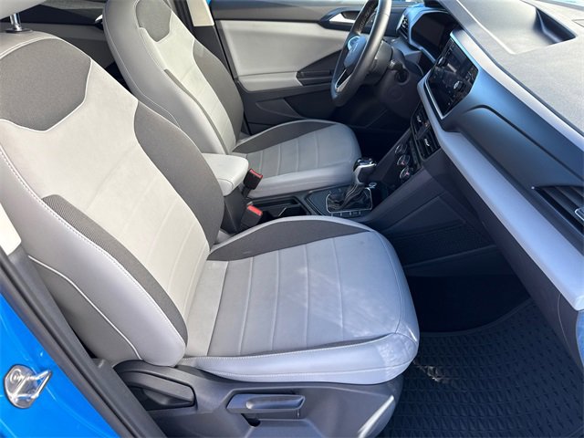 Certified 2023 Volkswagen Taos SE w/ Panoramic Sunroof Package image 18