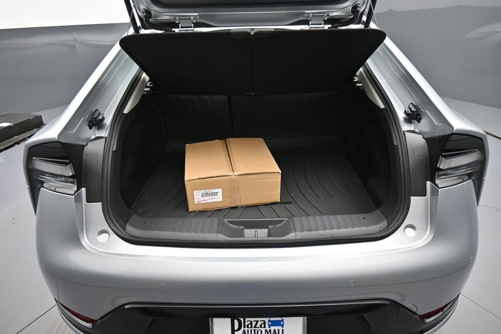 New 2026 Toyota Prius Plug-In Hybrid FWD image 23