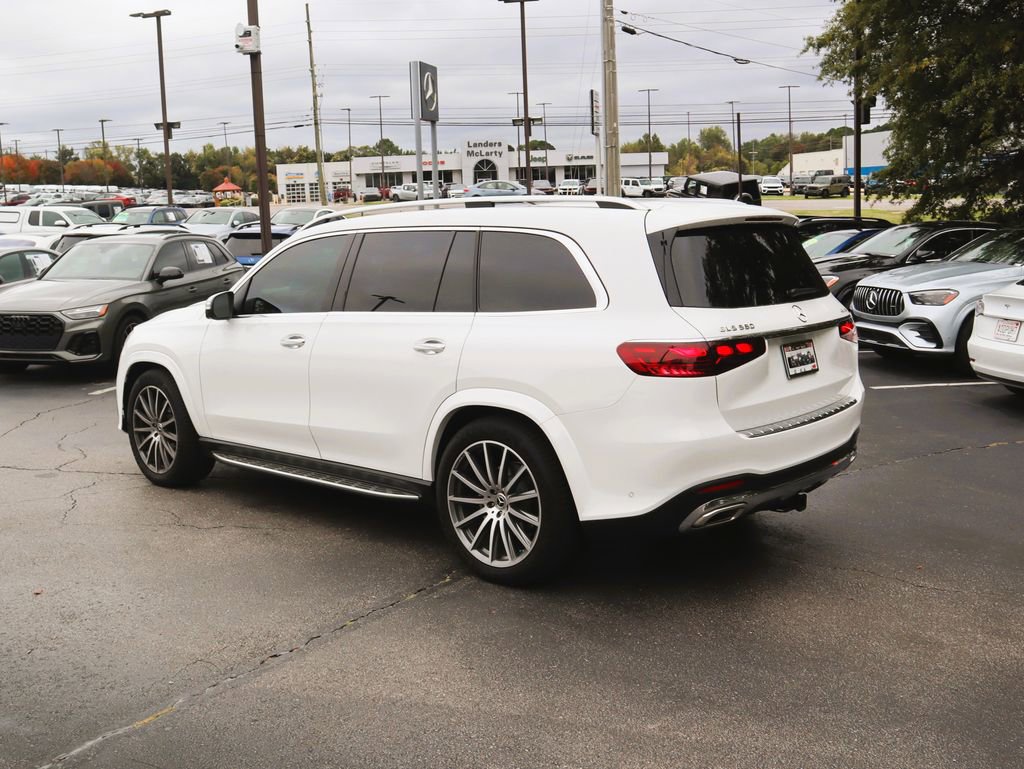 Used 2025 Mercedes-Benz GLS 580 4MATIC image 5