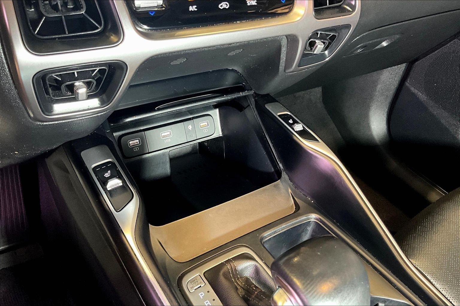 Used 2023 Kia Sorento S w/ Panoramic Sunroof Package FWD image 16