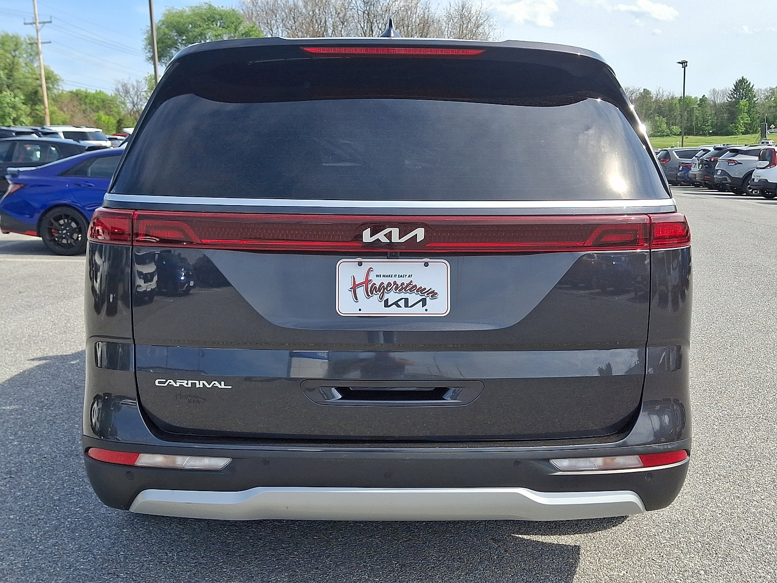 Used 2024 Kia Carnival LX FWD image 5