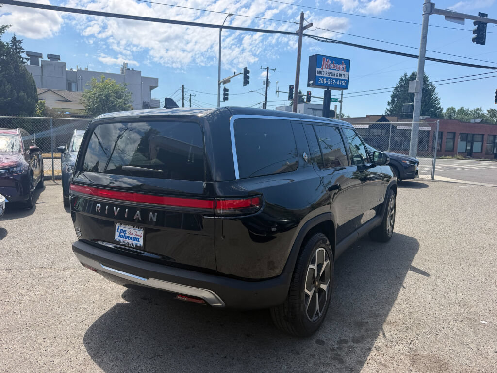 Used 2024 Rivian R1S Adventure AWD/4WD image 4