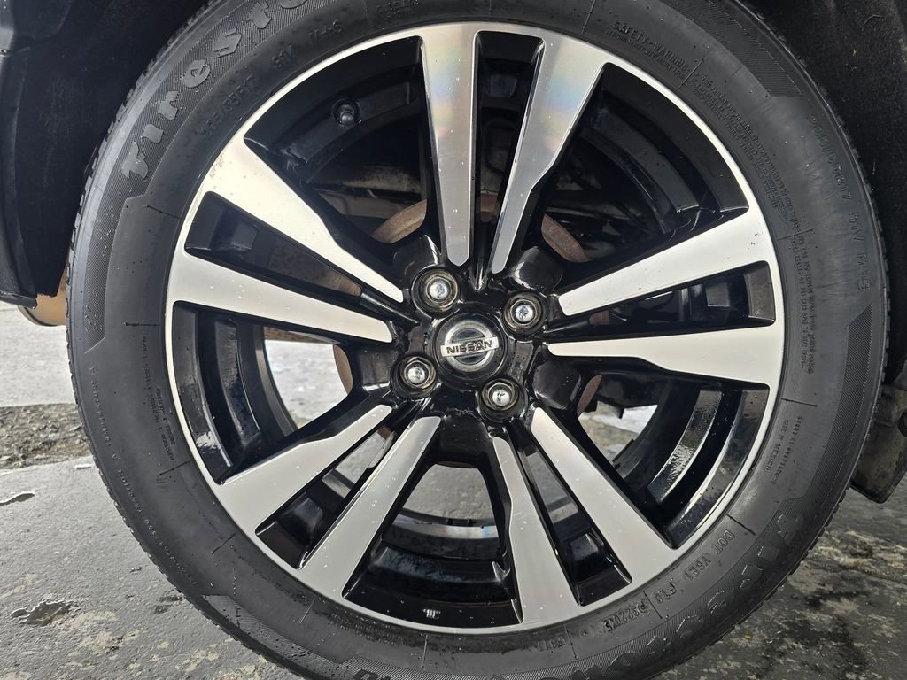 Used 2020 Nissan Kicks SV image 33