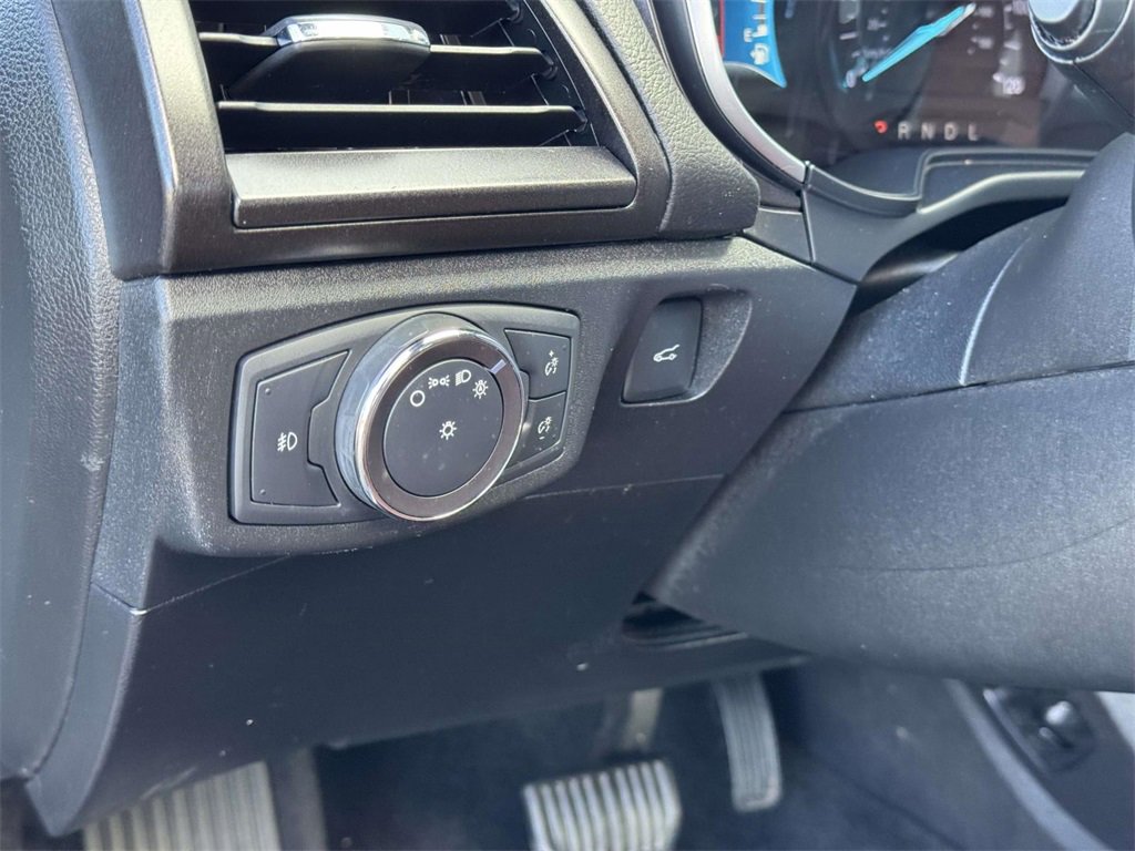 Used 2019 Ford Fusion Energi Titanium image 9