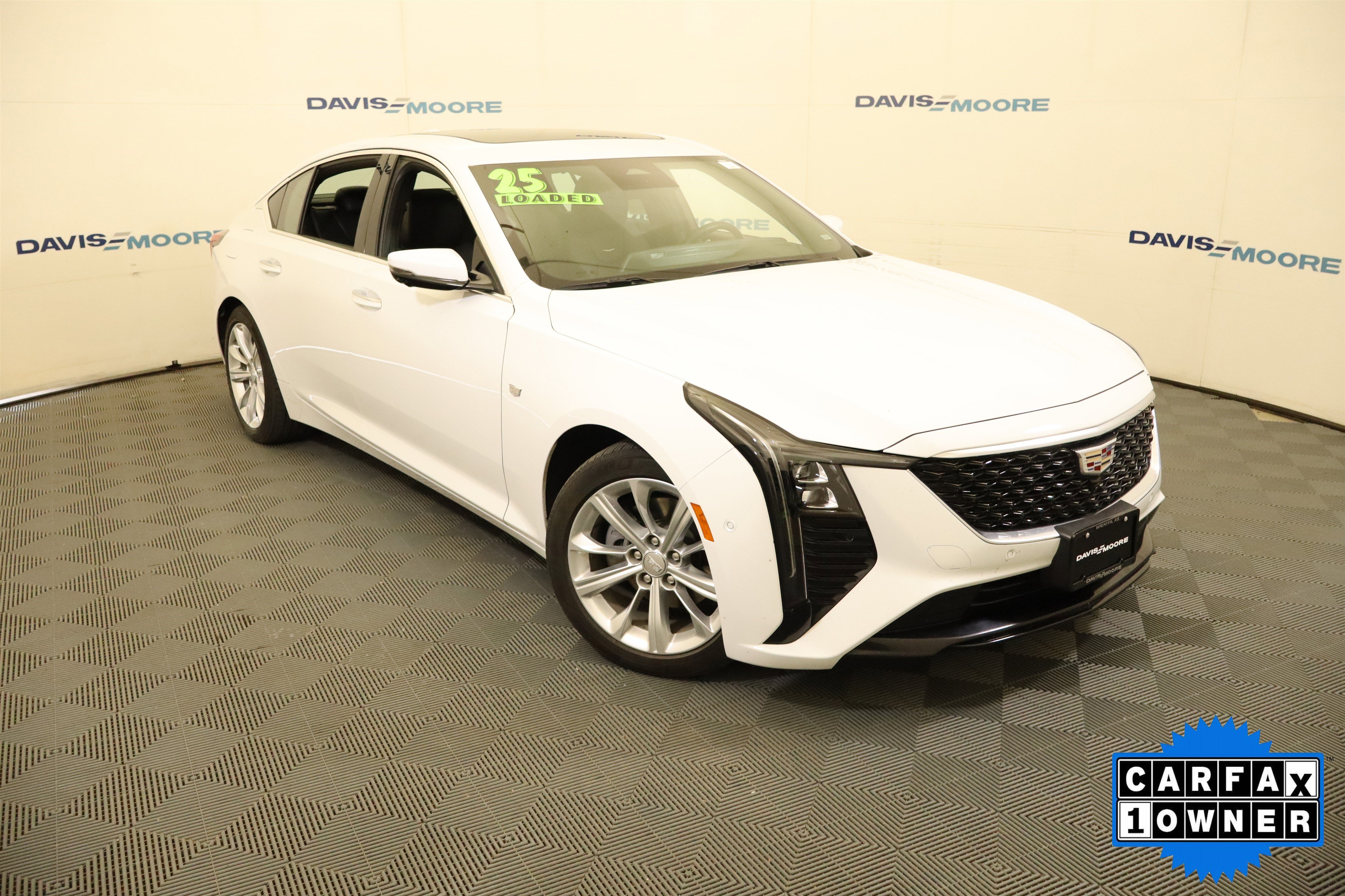 Used 2025 Cadillac CT5 Premium Luxury RWD image 2