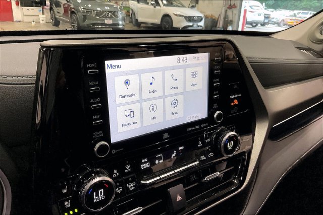 Used 2022 Toyota Highlander Limited AWD/4WD image 34