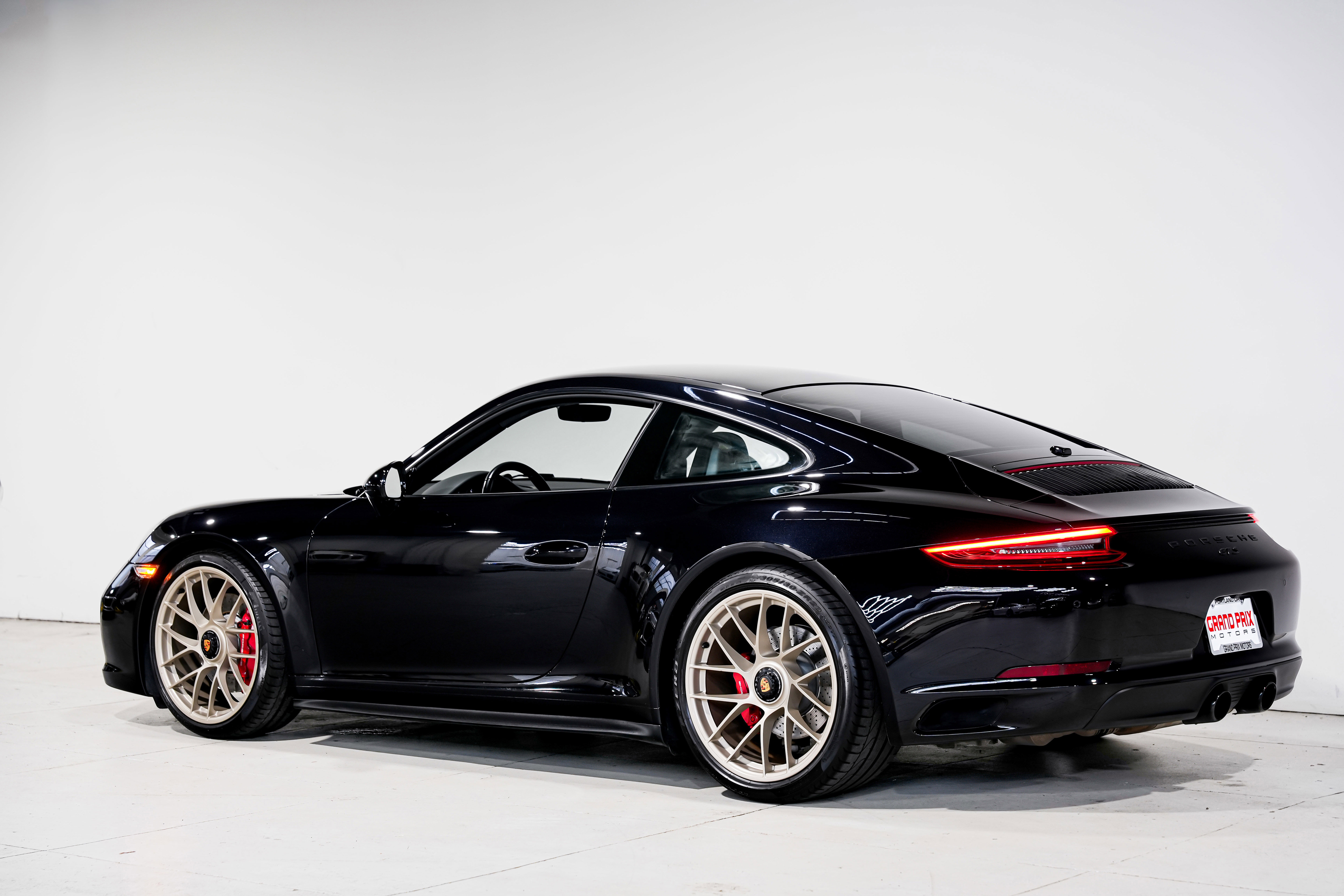 Used 2018 Porsche 911 Carrera GTS image 8