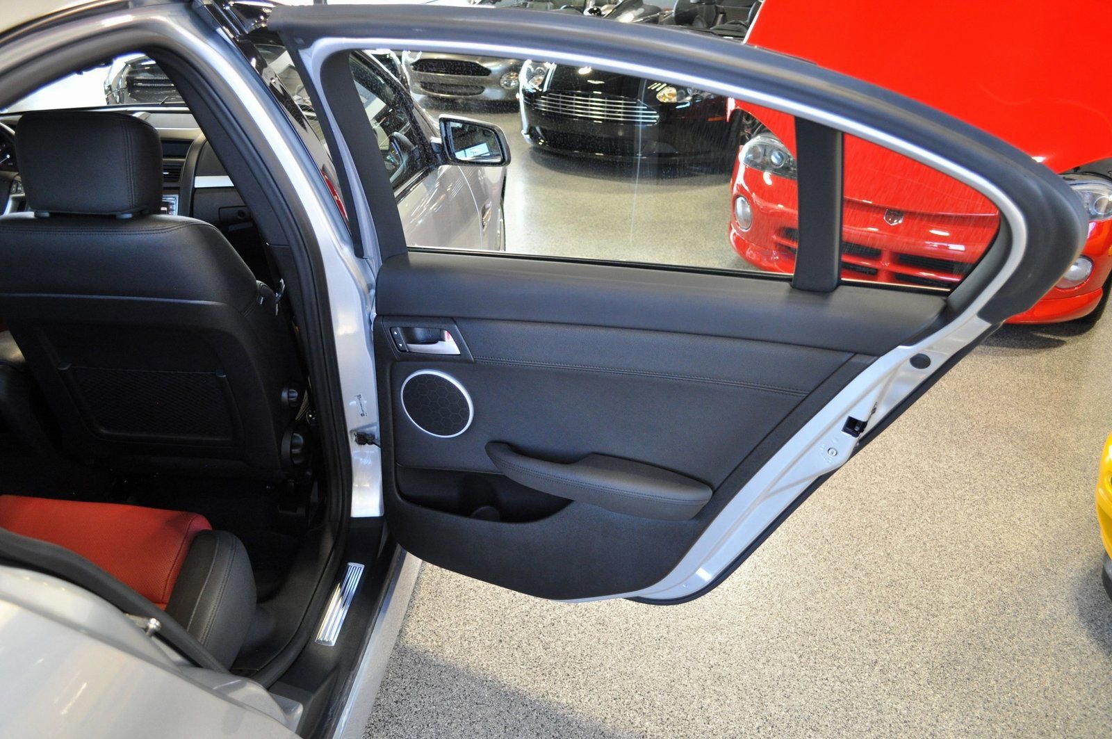 Used 2009 Pontiac G8 GXP image 37