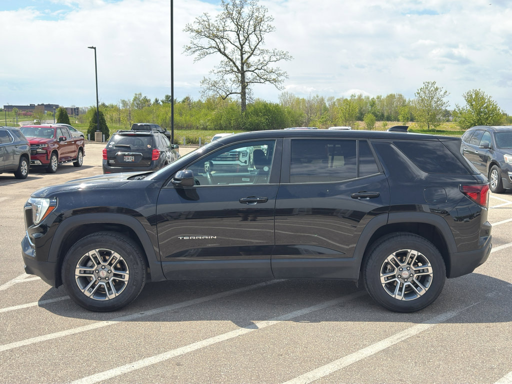 Used 2025 GMC Terrain Elevation AWD/4WD image 2