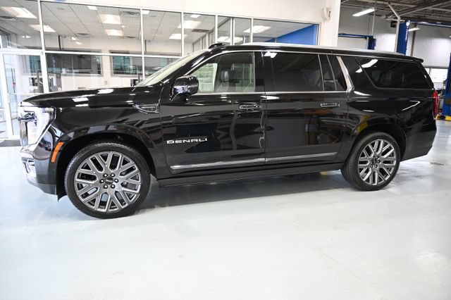New 2026 GMC Yukon XL Denali Ultimate w/ LPO, Floor Liner Package AWD/4WD image 7