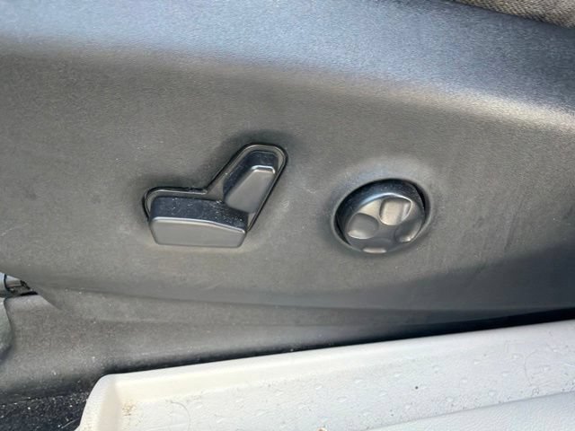 Used 2017 Chrysler Pacifica Touring FWD image 24
