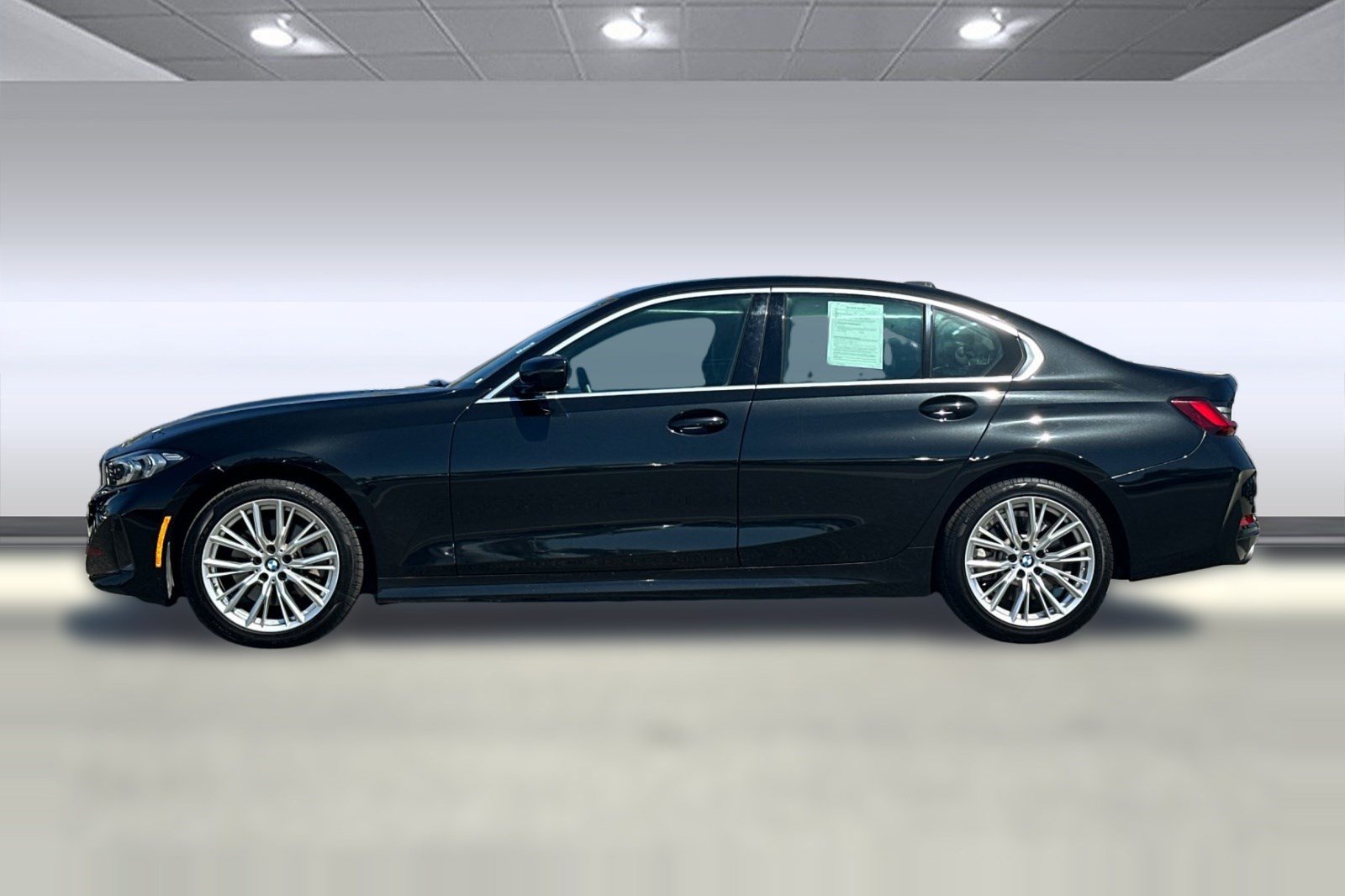 Certified 2024 BMW 330i Sedan w/ Convenience Package RWD image 2