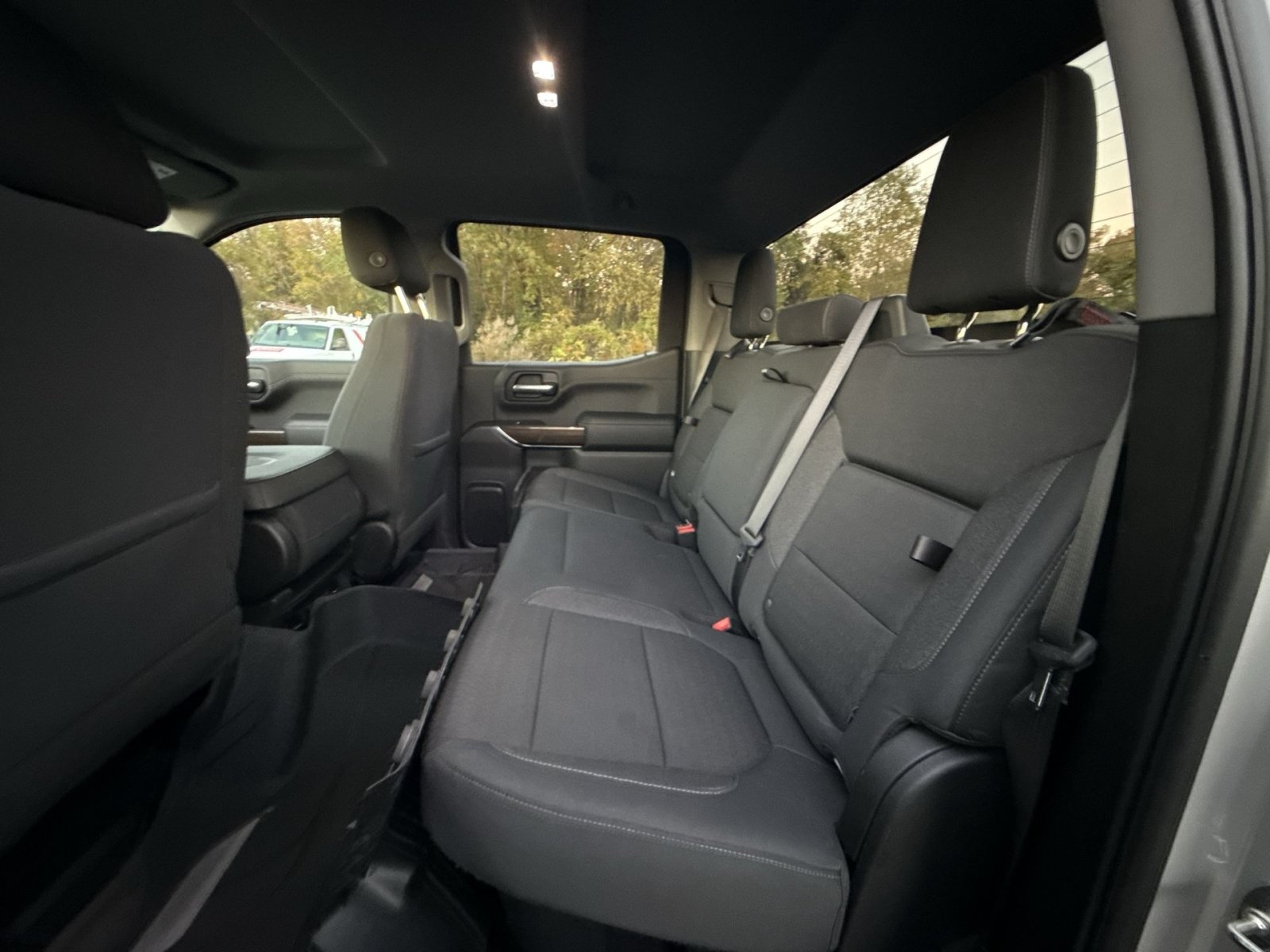 Used 2019 Chevrolet Silverado 1500 LT Trail Boss w/ Convenience Package AWD/4WD image 25