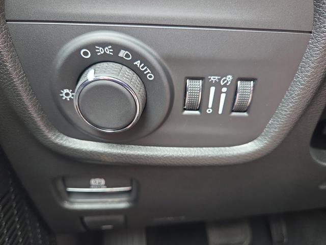 New 2025 Jeep Grand Cherokee Altitude AWD/4WD image 25