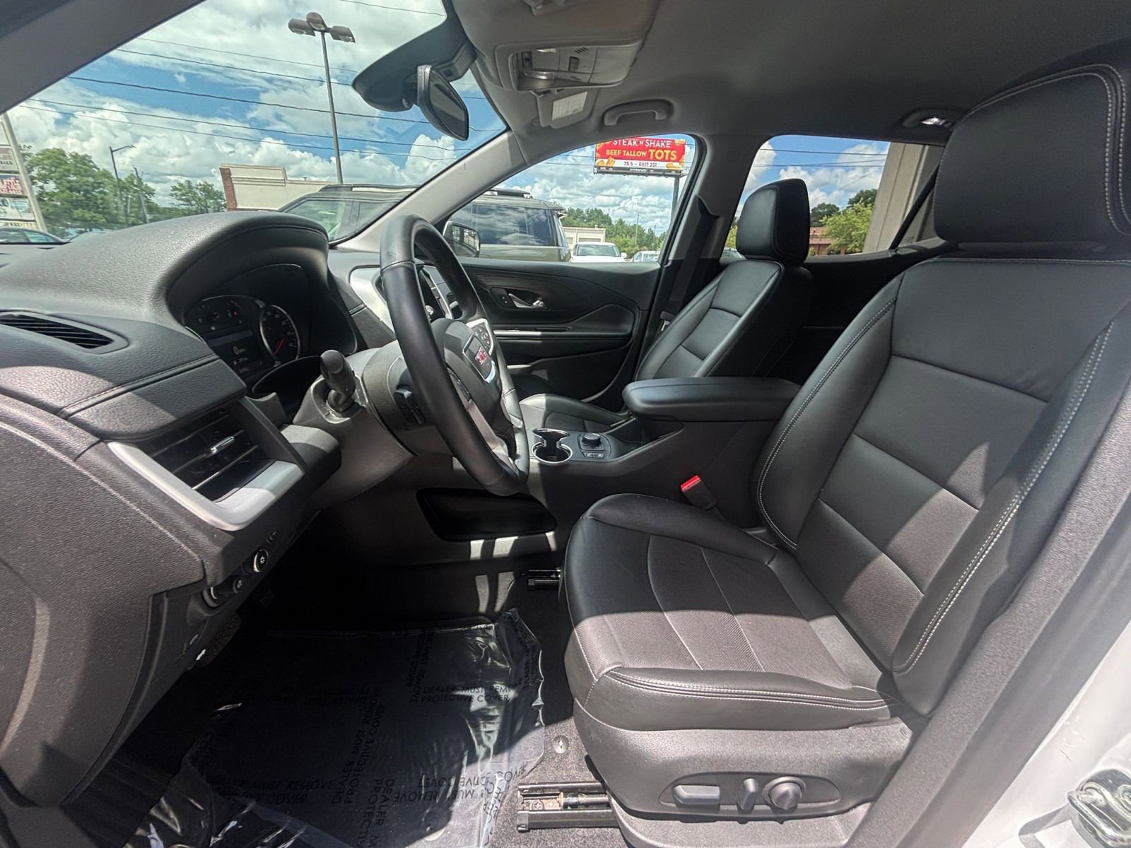 Used 2024 GMC Terrain SLT AWD/4WD image 29