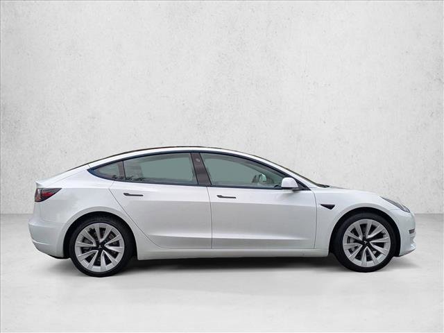 Used 2023 Tesla Model 3 Standard Range image 4