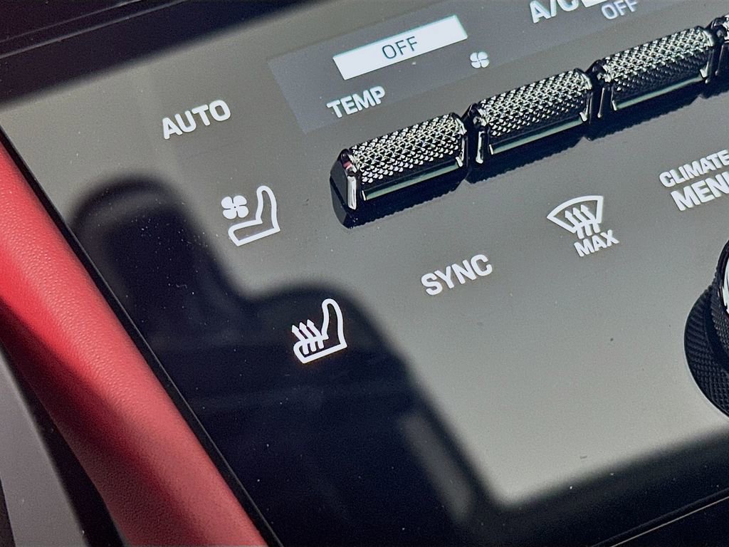 Certified 2025 Porsche Cayenne GTS image 22