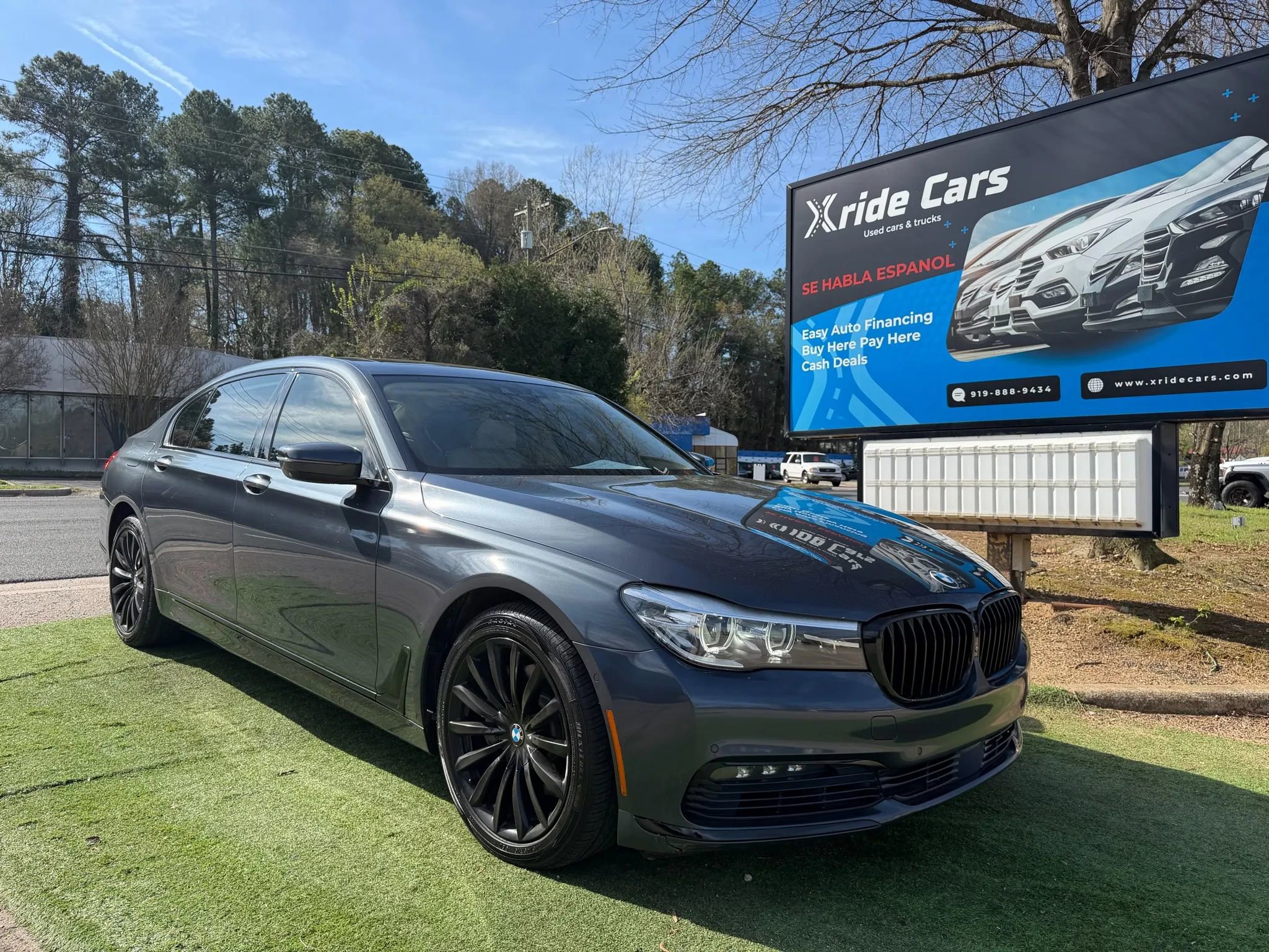 Used 2017 BMW 740i RWD image 1