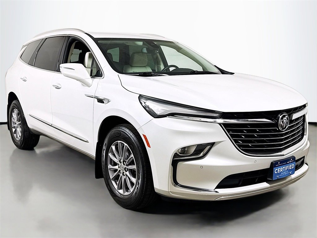 Certified 2024 Buick Enclave Essence image 3