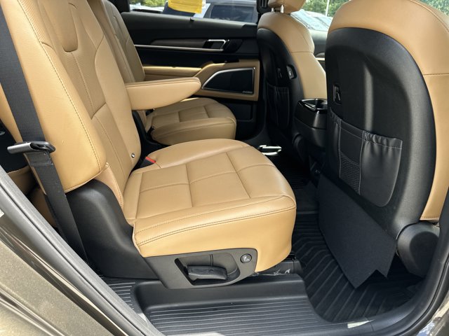 Used 2021 Kia Telluride SX w/ Nightfall Edition Package AWD/4WD image 18