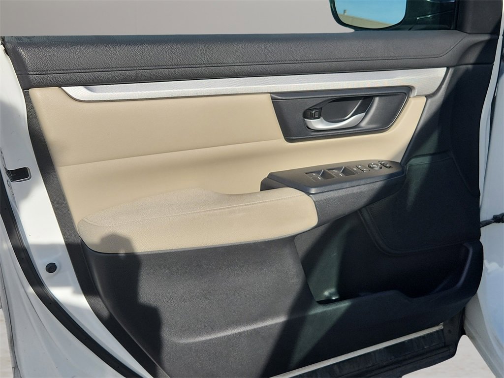 Used 2017 Honda CR-V LX image 14