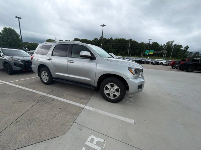 Used 2022 Toyota Sequoia SR5 AWD/4WD image 13