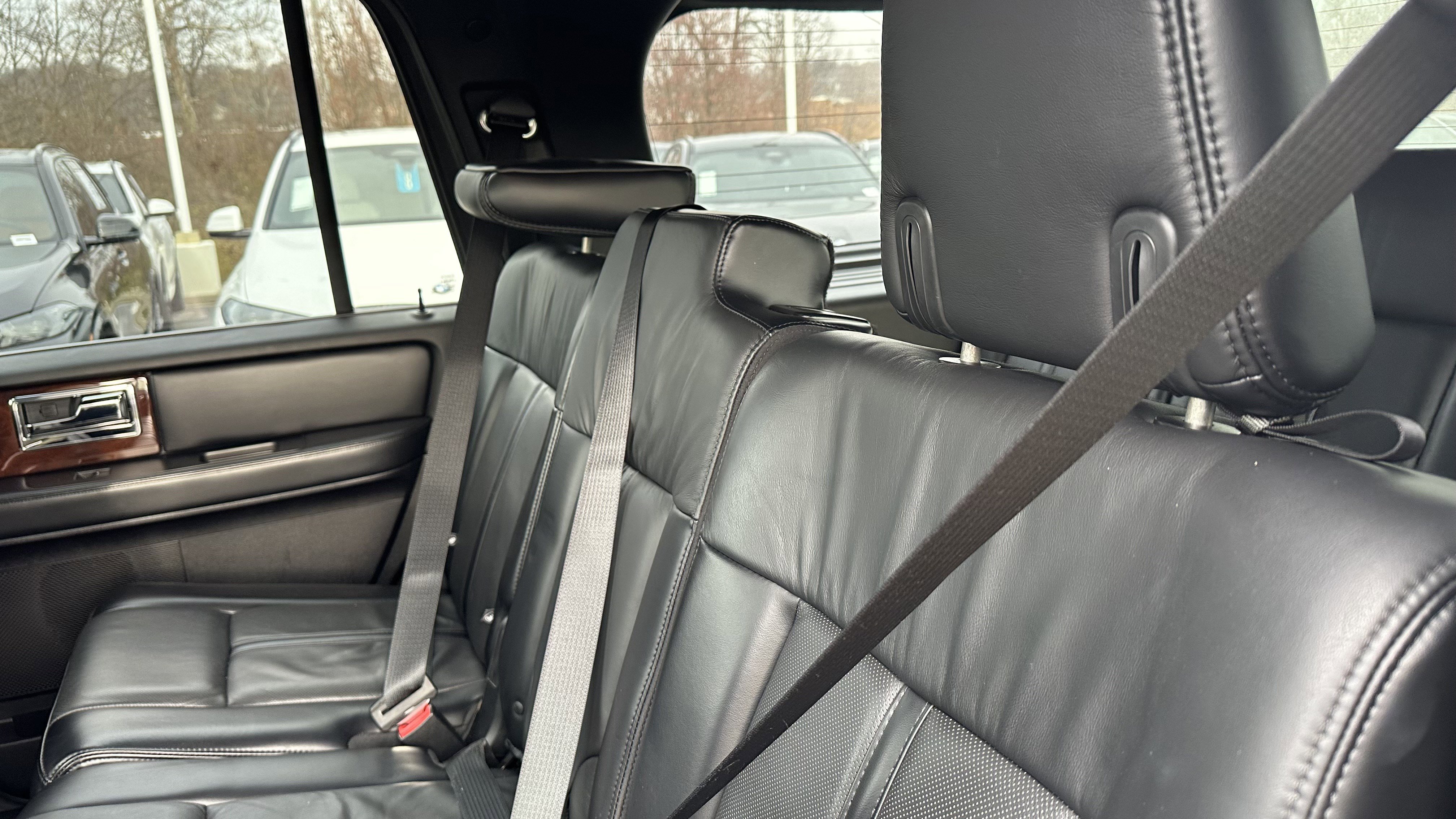 Used 2017 Lincoln Navigator Select image 33