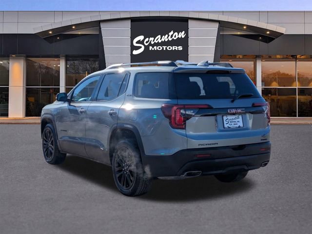 Used 2023 GMC Acadia SLE w/ Driver Convenience Package image 3