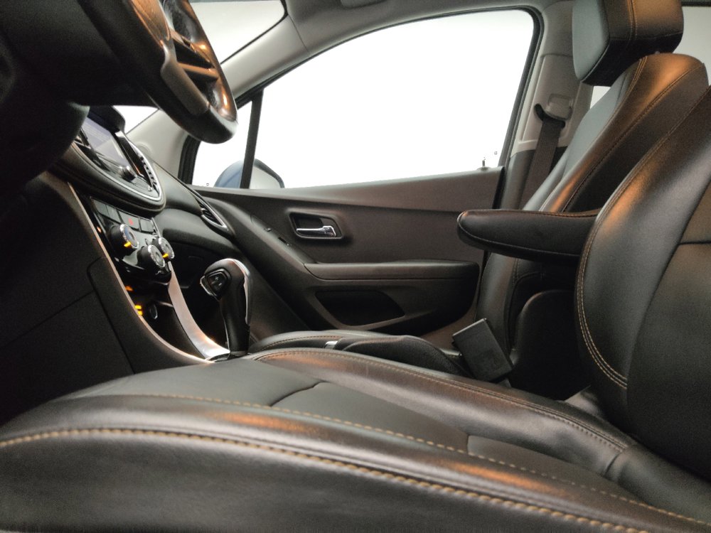 Used 2018 Chevrolet Trax Premier FWD image 17