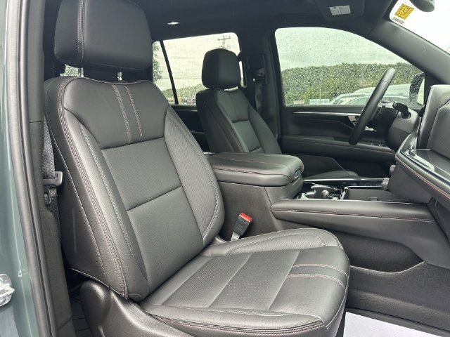 Used 2025 Chevrolet Tahoe RST w/ Comfort Package AWD/4WD image 36