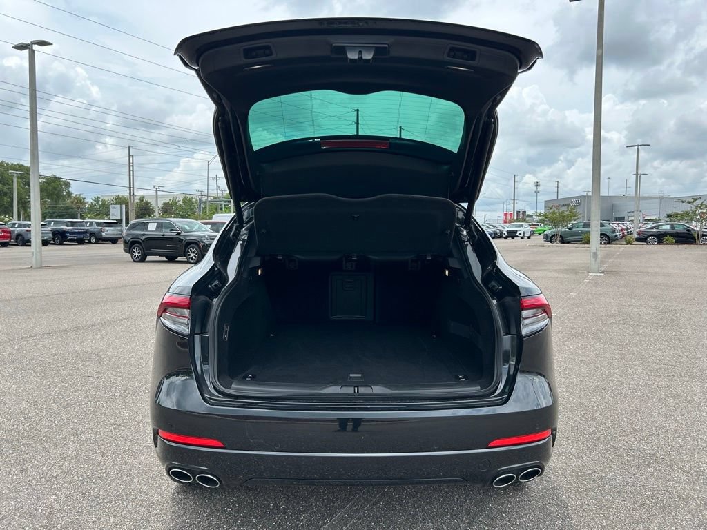 Used 2023 Maserati Levante GT AWD/4WD image 52
