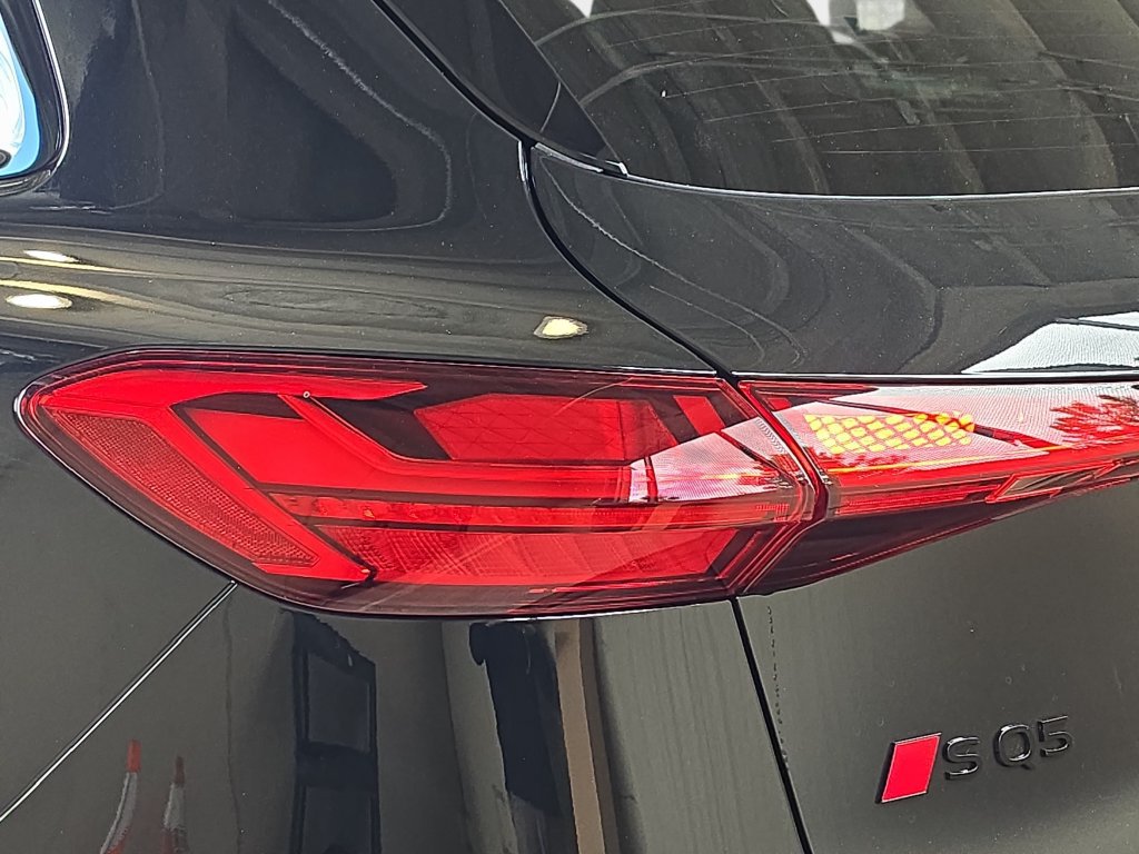 New 2026 Audi SQ5 Prestige AWD/4WD image 32