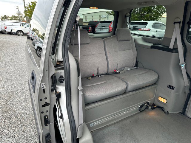 Used 2004 Chevrolet Venture Plus w/ Climate Package FWD image 25