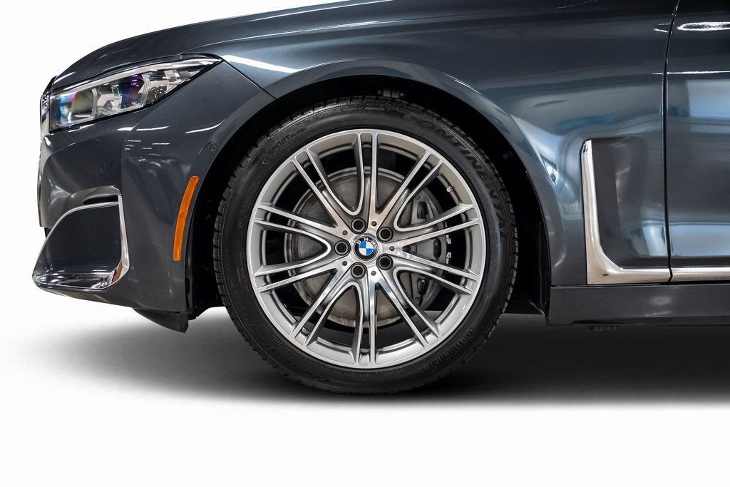 Used 2020 BMW 740i w/ Premium Package image 12