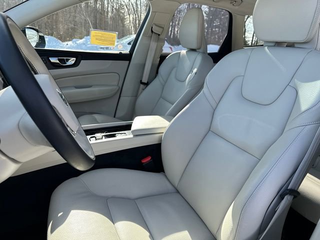 Used 2025 Volvo XC60 T8 Plus w/ Protection Package Premier image 38