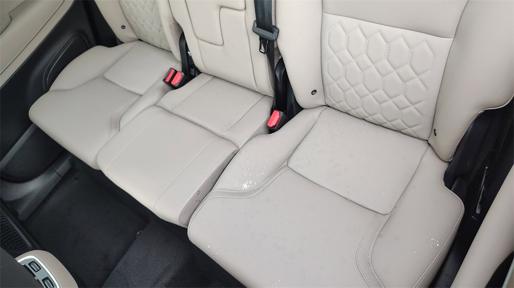 New 2026 Volvo XC90 B6 Plus image 33