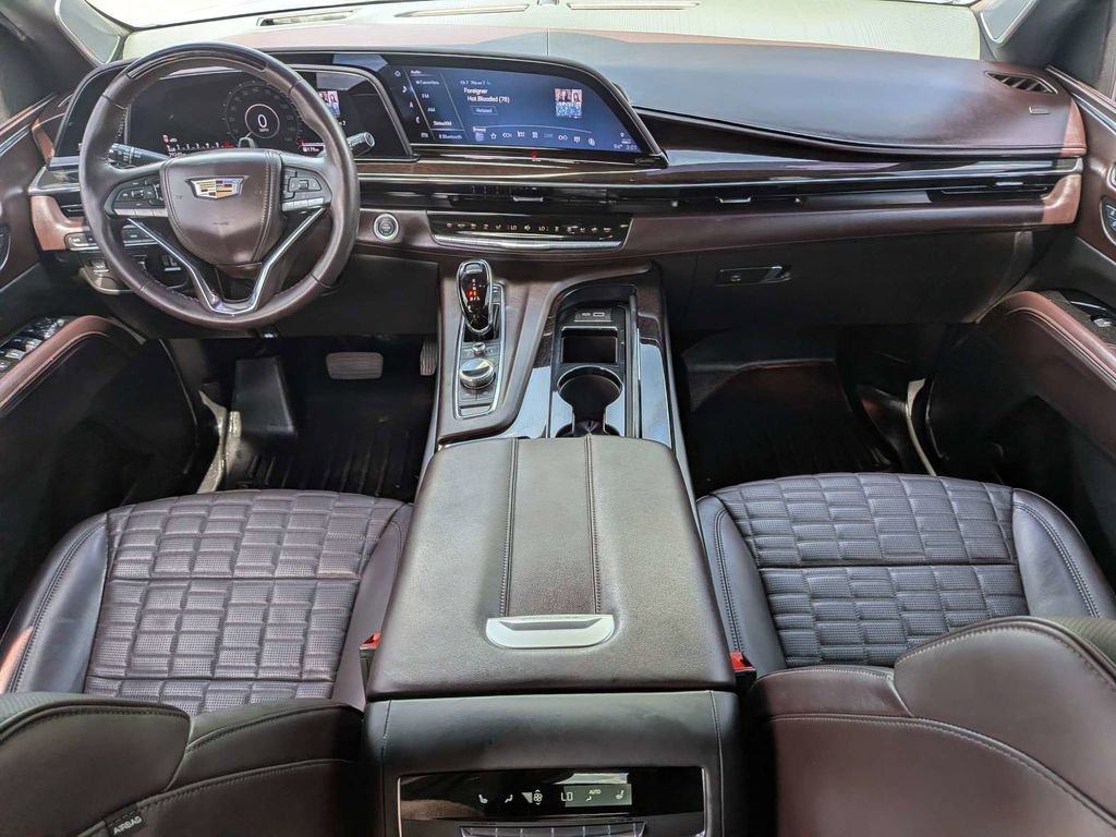Used 2024 Cadillac Escalade Sport Platinum w/ LPO, ONYX Package AWD/4WD image 19